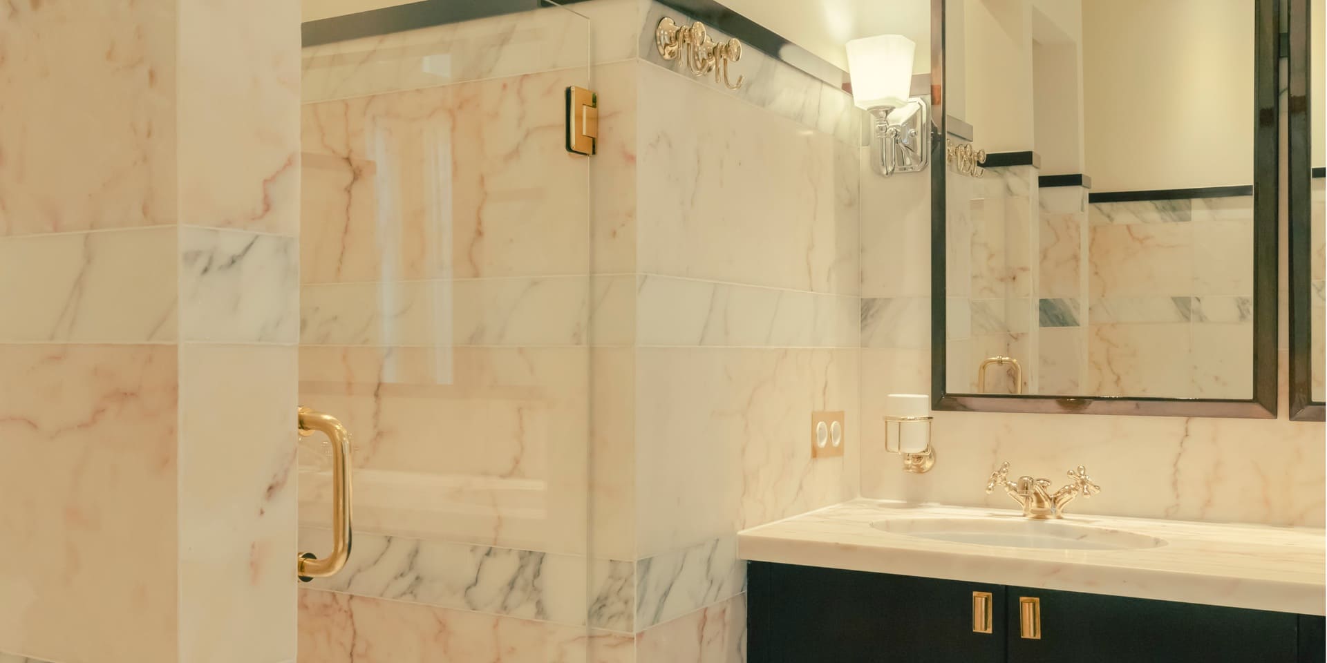 The tranquility of the Classic Room, a promise of understated luxury and comfort.